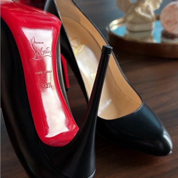 Christian Louboutin Black Leather Pointed Pumps with Red Soles - Picture 3 of 8